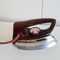 Small AEG bakelite iron 